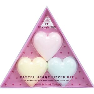 I Heart Revolution Heart Pastel Bath Fizzer Kit Heart Bath Fizzer 40 g + Heart Bath Fizzer 40 g Passion Fruit + Heart Bath Fizzer 40 g Lemon Strawberry  40 g